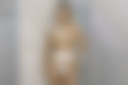molly-bathroom-stripdown-104.jpg
