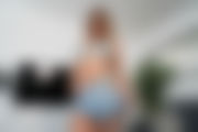 katie-louise-the-ultimate-tease-103.jpg